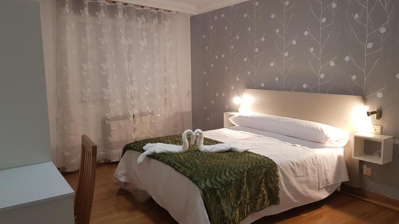 Apartamentos Shalom รีบาเดโอ ภายนอก รูปภาพ